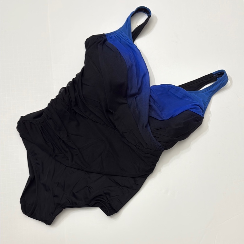 MEW Longitude Black and Blue Women's Swimsuit Size 20W